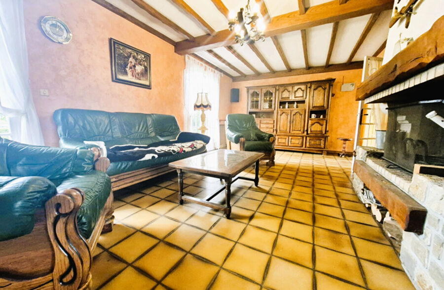 Maison Individuelle plain pied, 3 chambres, sous sol complet, jardin