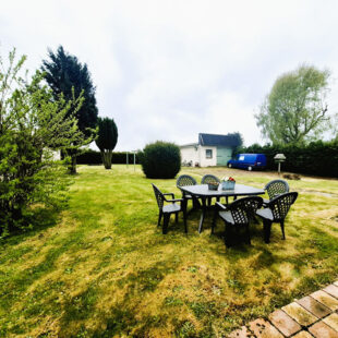 Maison Individuelle plain pied, 3 chambres, sous sol complet, jardin