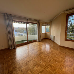 Croix Barbieux, appartement  2 chambres, terrasse, parking, garage