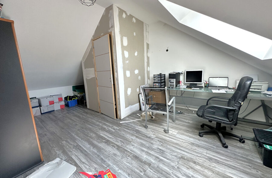 Loft Inchy 5 pièce(s) 162 m2