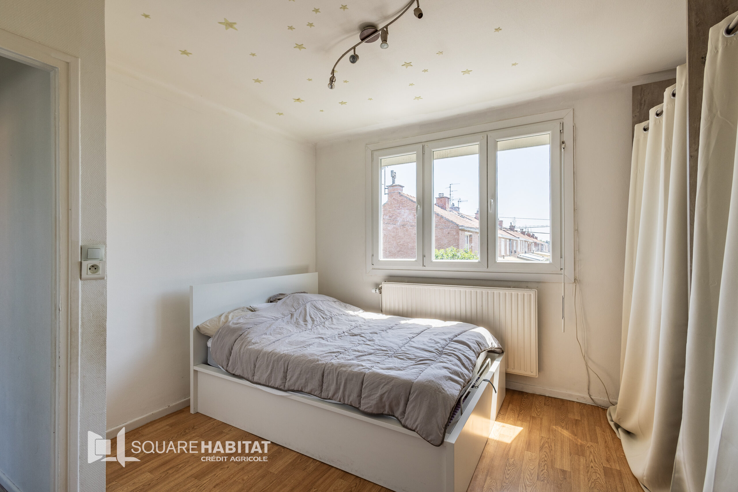 EXCLUSIVITE SQUARE HABITAT : MAISON BATIR – 3 CHAMBRES – VERANDA – JARDIN – SECTEUR  DES MARECHAUX – FACHES-THUMESNIL