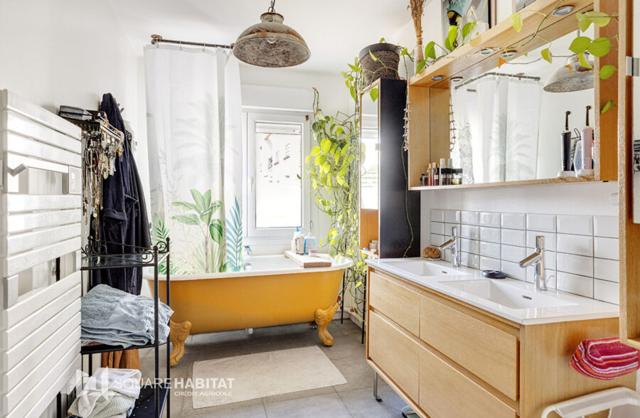 EXCLUSIVITE – LILLE GAMBETTA:  Magnifique T3 en étage élevé  avec balcon et garage fermé