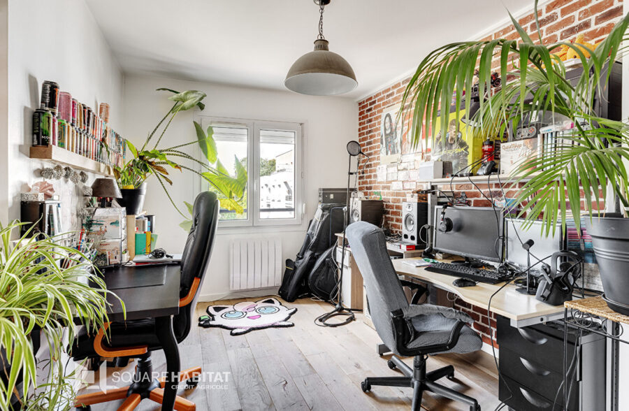 EXCLUSIVITE – LILLE GAMBETTA:  Magnifique T3 en étage élevé  avec balcon et garage fermé