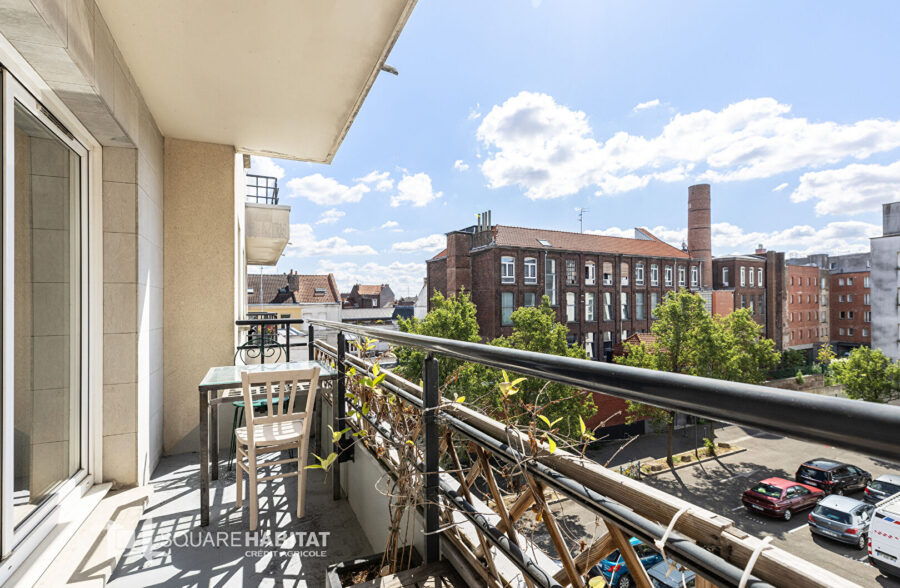 EXCLUSIVITE – LILLE GAMBETTA:  Magnifique T3 en étage élevé  avec balcon et garage fermé