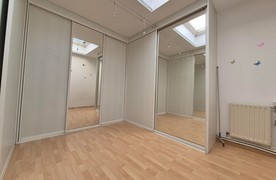 Maison170m2  + plain pied  69m2  et garage double.