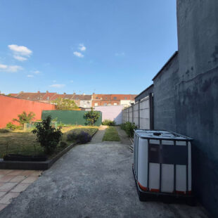 Maison170m2  + plain pied  69m2  et garage double.