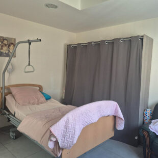 Maison170m2  + plain pied  69m2  et garage double.