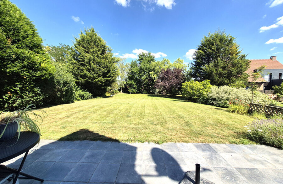 Maison 190m2  en semi plain-pied de 5 chambres