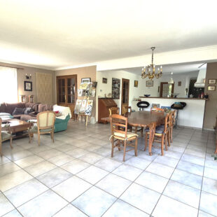 Maison 190m2  en semi plain-pied de 5 chambres