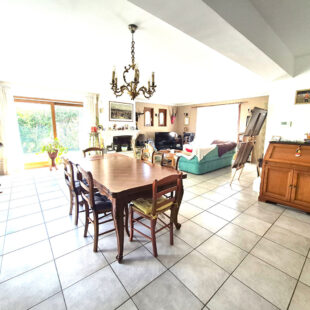 Maison 190m2  en semi plain-pied de 5 chambres