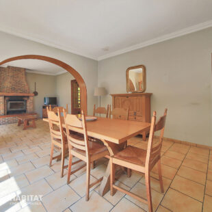Maison individuelle de plain-pied sur grand terrain constructible