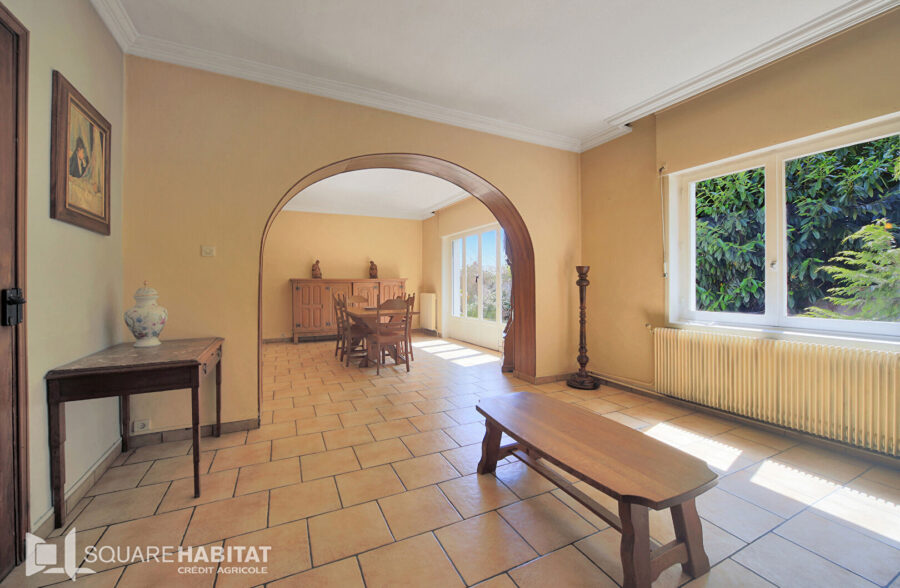 Maison individuelle de plain-pied sur grand terrain constructible