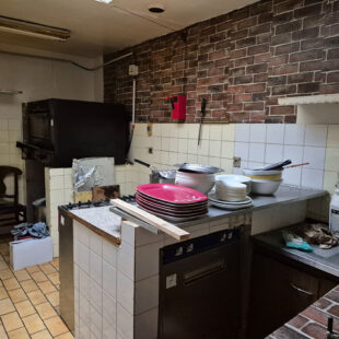 local commercial de 80 m² ( ancien restaurant)