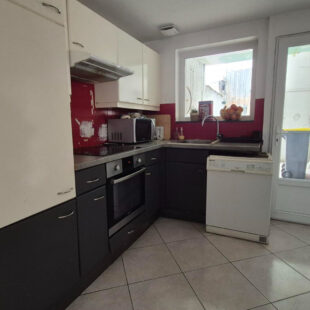 Maison avec garage, 3 chambres et extérieur