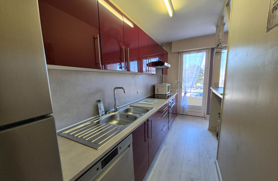 T2 avec balcon plein sud, cave et parking