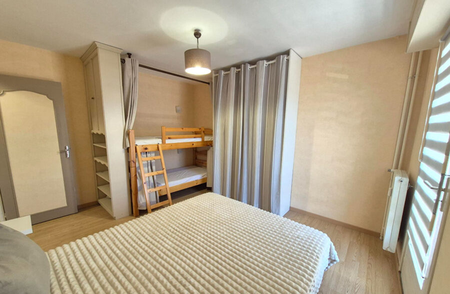 T2 avec balcon plein sud, cave et parking