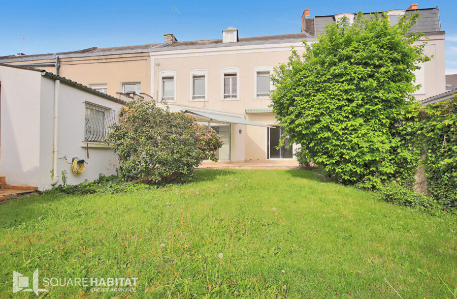 Maison Caudry 8 pièce(s) 211 m2
