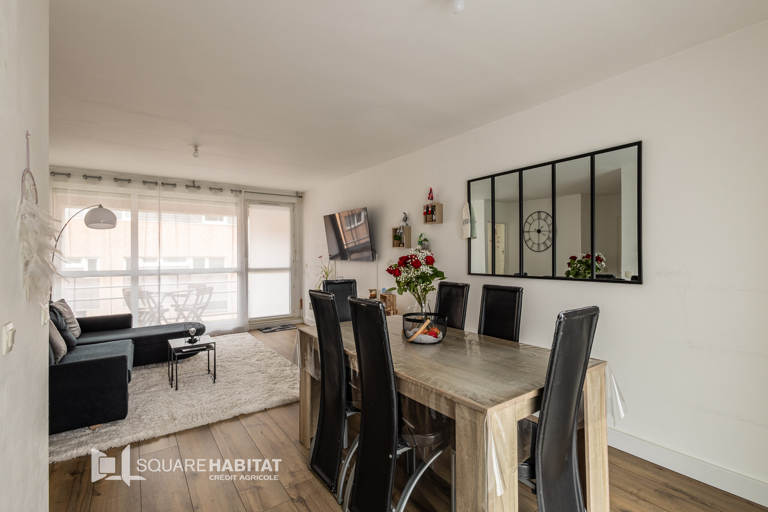 SQUARE HABITAT : GRAND TYPE 2 DE 61m², BALCON, PARKING PMR, TRAVERSANT