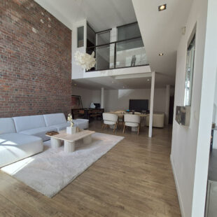 Superbe Loft T3 de 131 m² + 2 places de parking à Roubaix 229 000 € FAI!!!