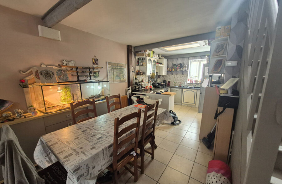 Maison Large 1930 de 92.27 m2 – 3 chambres – Terrasse – Eurotéléport