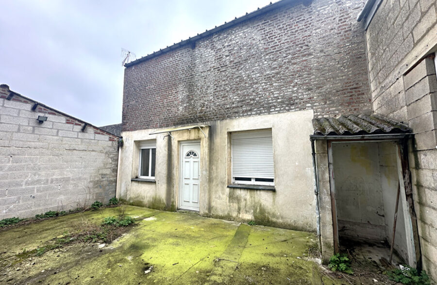 Immeuble Caudry 4 appartements, cour et garage
