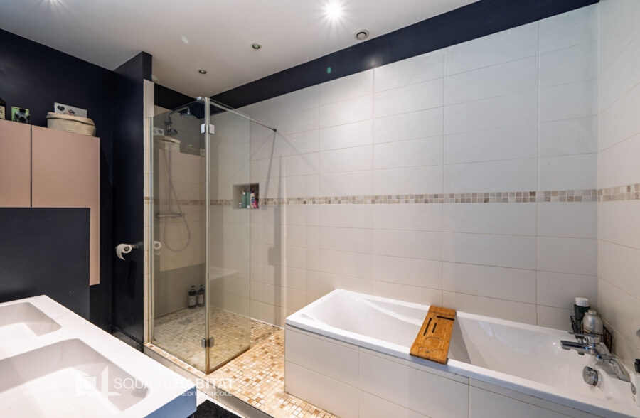 Lambersart – Proche métro et commodités – superbe maison en excellent état avec 3 chambres, grande pièce de vie et jardin