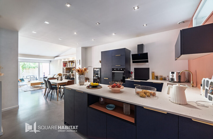 Lambersart – Proche métro et commodités – superbe maison en excellent état avec 3 chambres, grande pièce de vie et jardin