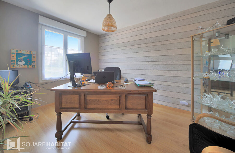 Plain pied individuel sous sol complet  2 chambres et 1 bureau