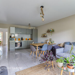 APPARTEMENT – CENTRE VILLE –  NORMES PMR – 2 CHAMBRES – JARDINS – 2 PLACES DE PARKING – CAVE