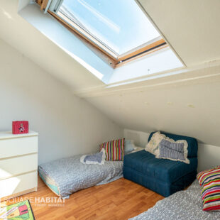 MAISON – 1 CHAMBRE  + COIN CABINE – PLACE DE STATIONNEMENT – TERRASSE