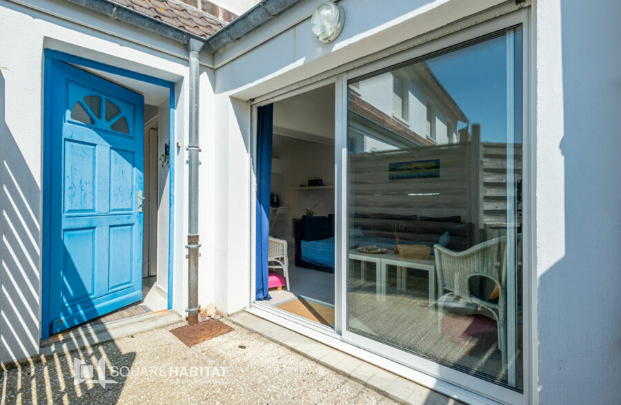 MAISON – 1 CHAMBRE  + COIN CABINE – PLACE DE STATIONNEMENT – TERRASSE