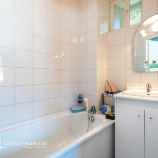 MAISON – 1 CHAMBRE  + COIN CABINE – PLACE DE STATIONNEMENT – TERRASSE