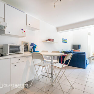 MAISON – 1 CHAMBRE  + COIN CABINE – PLACE DE STATIONNEMENT – TERRASSE