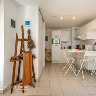 MAISON – 1 CHAMBRE  + COIN CABINE – PLACE DE STATIONNEMENT – TERRASSE