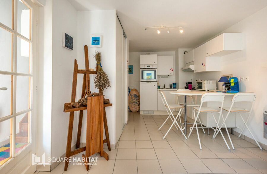 MAISON – 1 CHAMBRE  + COIN CABINE – PLACE DE STATIONNEMENT – TERRASSE