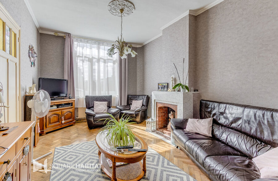 Maison de charme à deux pas de la Place du Travail – Roubaix 134 m² | 4 chambres | Jardin 70 m² | Cave saine
