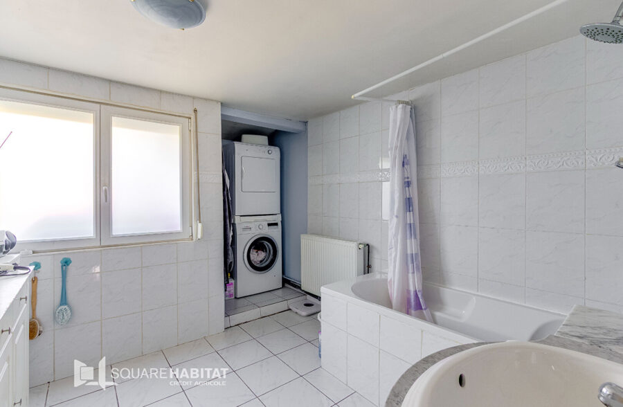 Maison de charme à deux pas de la Place du Travail – Roubaix 134 m² | 4 chambres | Jardin 70 m² | Cave saine