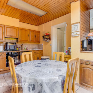 Maison de charme à deux pas de la Place du Travail – Roubaix 134 m² | 4 chambres | Jardin 70 m² | Cave saine