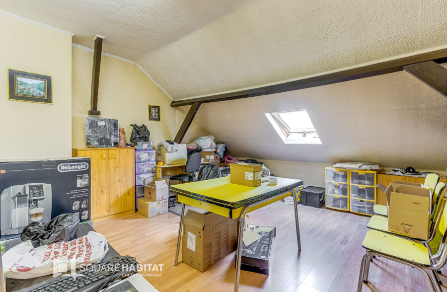Maison de charme à deux pas de la Place du Travail – Roubaix 134 m² | 4 chambres | Jardin 70 m² | Cave saine