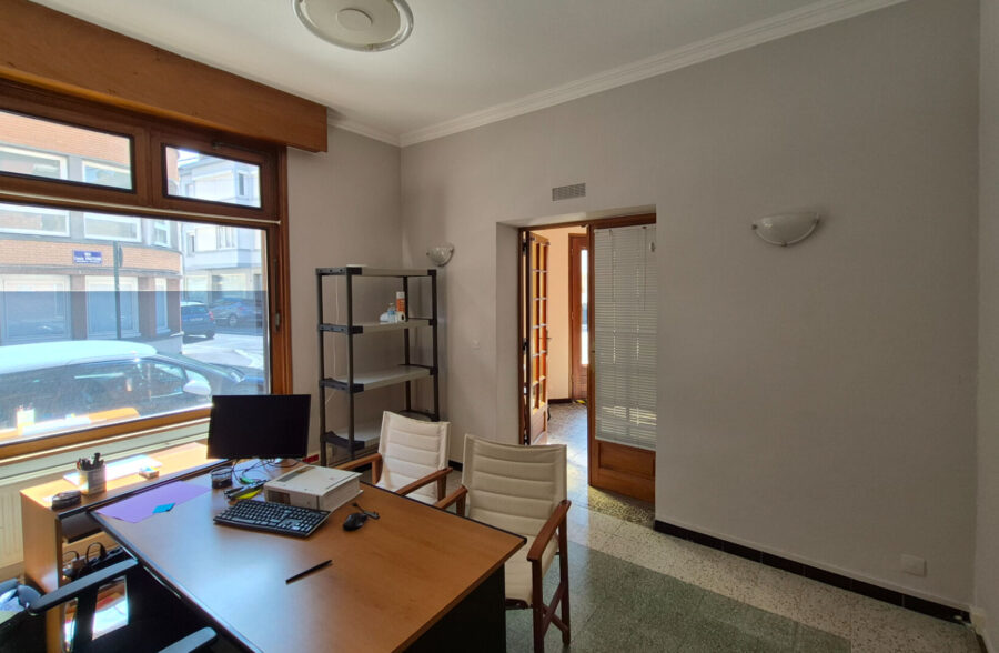 Lens centre immeuble 180m²