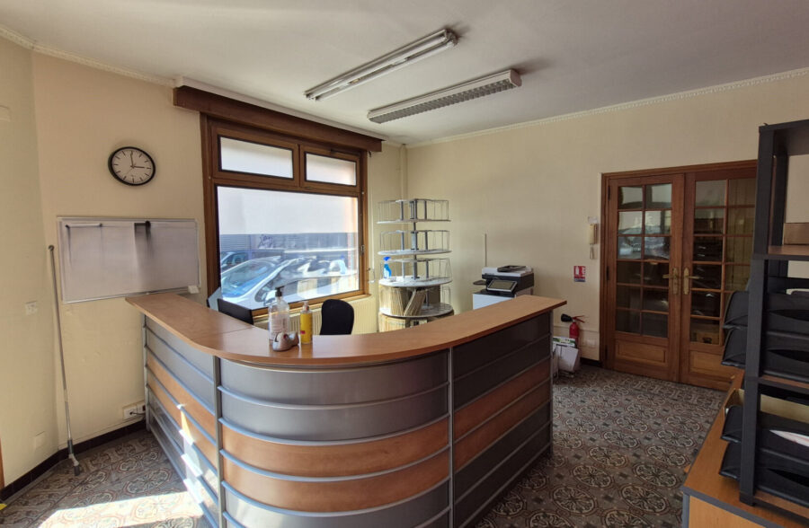 Lens centre immeuble 180m²