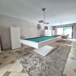 Magnifique maison de 162m² avec 3 suites parentales, située dans un environnement paisible.