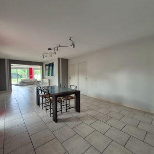 Semi plain pied Loison Sous Lens 4 pièce(s) 147 m2 , 3 chambres , jardin  , garage.