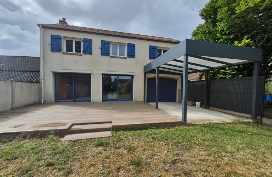 Semi plain pied Loison Sous Lens 4 pièce(s) 147 m2 , 3 chambres , jardin  , garage.
