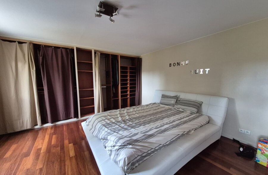 Semi plain pied Loison Sous Lens 4 pièce(s) 147 m2 , 3 chambres , jardin  , garage.