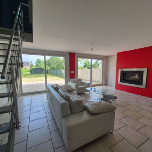 Semi plain pied Loison Sous Lens 4 pièce(s) 147 m2 , 3 chambres , jardin  , garage.