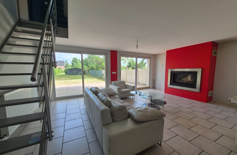 Semi plain pied Loison Sous Lens 4 pièce(s) 147 m2 , 3 chambres , jardin  , garage.
