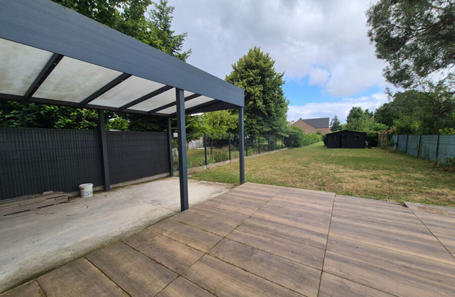 Semi plain pied Loison Sous Lens 4 pièce(s) 147 m2 , 3 chambres , jardin  , garage.
