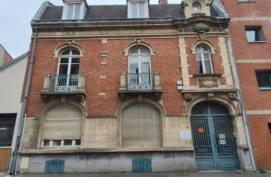Maison bourgeoise spacieuse de 350 m²