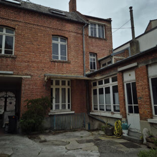 Maison bourgeoise spacieuse de 350 m²